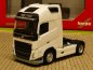 Preview: 1/87 Herpa Volvo FH 16 Gl. XL 2020 Basic Zugmaschine 2-Achs weiß 313346