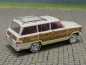 Preview: 1/87 Brekina Jeep Wagoneer Woody hellelfenbein 19857