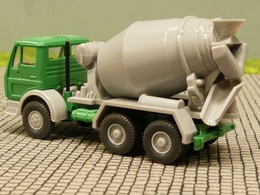 1/87 Wiking MB Betonmischer grau/grün 682 4 A