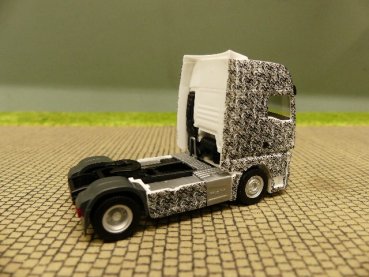 1/87 Herpa MAN TGX GX 2-Achs Zugmaschine getarnt