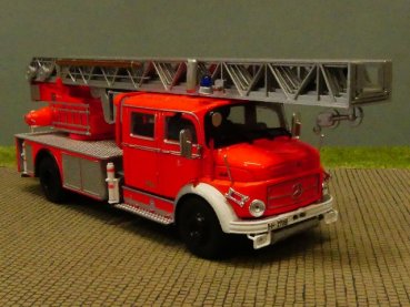 1/43 Ixo MB L 1113 DL Feuerwehr Hamburg Feuerwehr 53