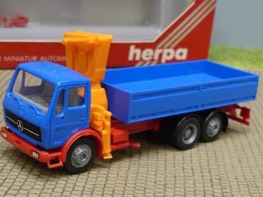 1/87 Herpa MB NG Pritsche mit Ladekran blau 806042