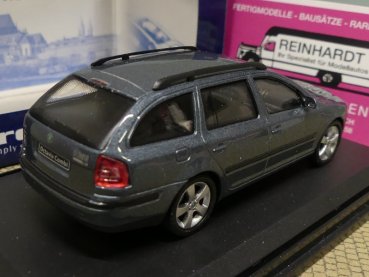 1/43 Abrex Skoda Octavia Kombi graublau A17