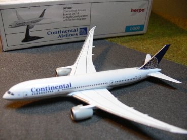 1/500 Herpa Boeing 787-8 Continental Airlines ohne Fahrwerk mit Standfuß 505345