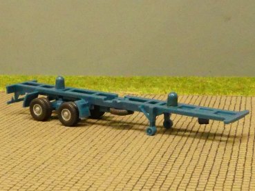 1/87 Wiking 40ft Container Chassis blau mit Unterfahrschutz