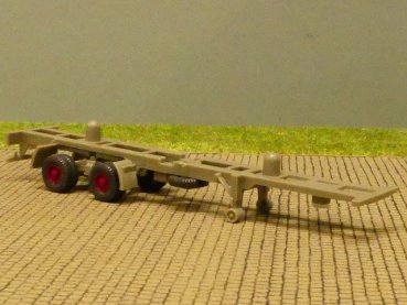 1/87 Wiking 40ft Container Chassis graubeige