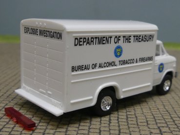 1/87 Trident Chevrolet Department the Treasury Koffer 90152