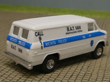 1/87 Trident Chevrolet B.A.T. Van WICHITA Police Kasten 90164