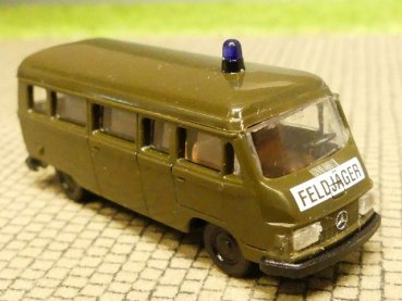 1/87 APS MB 207 Feldjäger Bus 09025