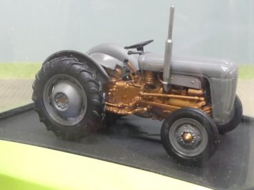 1/43 Atlas Massey Ferguson FE 35 1956