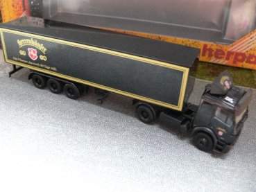 1/87 Herpa MB SK Herrenhäuser Pilsener Koffer-Sattelzug