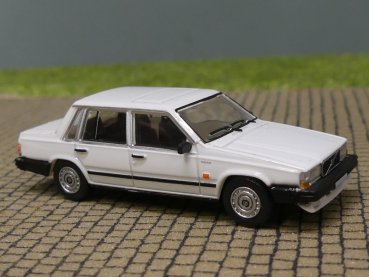 1/87 PCX Volvo 740 weiß 870662