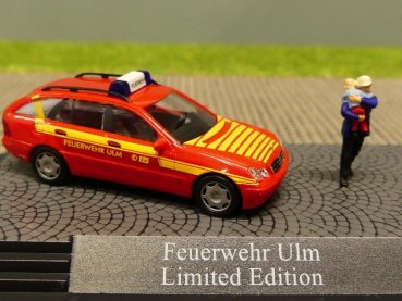 1/87 Busch MB C-Klasse Feuerwehr Ulm 49159