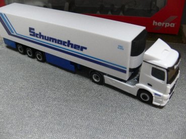 1/87 Herpa Mercedes-Benz Antos M Kühlkoffer-Sattelzug Schumacher 302395