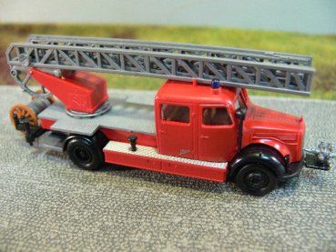 1/87 Brekina MB 311 Feuerwehr + Vorbaupumpe DL Drehleiter 4033