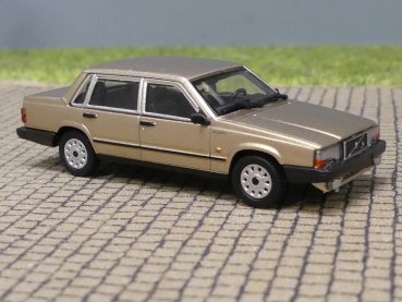 1/87 Minichamps Volvo 740 GL 1986 gold 870 171700