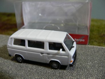 1/87 Herpa VW T3 Bus weiß 093156