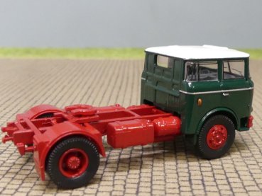 1/87 Brekina LIAZ 706 dunkelgrün Zugmaschine 71828