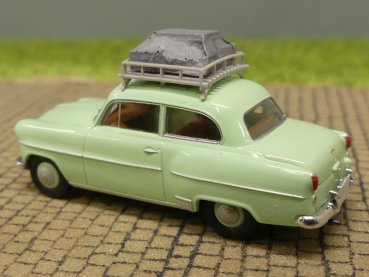 1/87 Brekina Opel Olympia Limousine hellgrün mit Gepäckträger