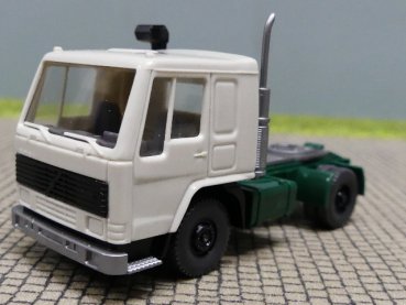 1/87 Wiking VOLVO FL 10 Zugmaschine hellgrau