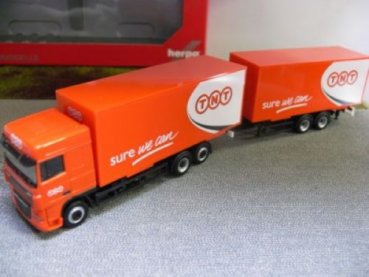 1/87 Herpa DAF XF 105 TNT Volumenkoffer- HZ 157117