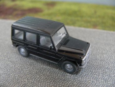 1/87 Wiking MB G 230 schwarz mit Zughaken 266