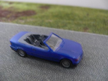 1/87 Wiking BMW 325i Cabrio dunkelultramarin-blau 94/1