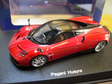 1/43 AUTOart Pagani Huayra rot 58208