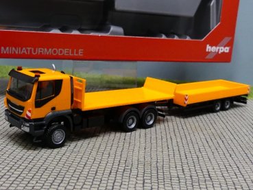 1/87 Herpa Iveco Iveco Trakker 6×6 Abrollflat-LKW mit Tieflade-Anhänger 311595