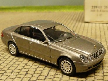 1/87 Wiking MB E-Klasse graumetallic 219 01