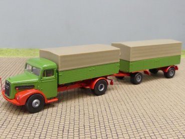 1/87 Brekina MAN F8 grün Chassis rot Planen-Hängerzug