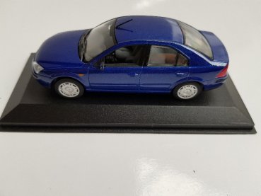 1/43 Minichamps Ford Mondeo blau