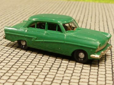 1/87 Brekina Ford Taunus 17m grün