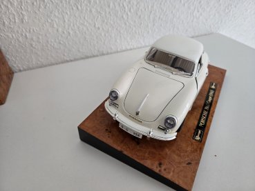 1/18 Burago Porsche 356 B Coupe 1961 auf Wurzelholzplatte 3721