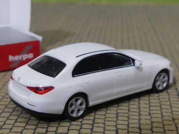 1/87 Herpa MB C-Klasse Limousine polarweiß 421003-002