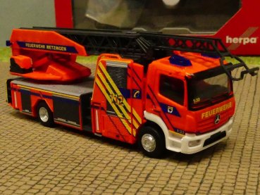 1/87 Herpa MB Atego ‘13 Rosenbauer Drehleiter Feuerwehr Metzingen 096676