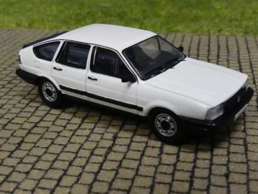 1/87 PCX VW Passat B2 weiß 870408