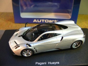 1/43 AUTOart Pagani Huayra silber