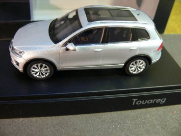 1/43 Herpa VW Touareg 2015 silber