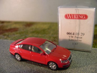 1/87 Wiking VW Passat Limousine rot 0064 03 B