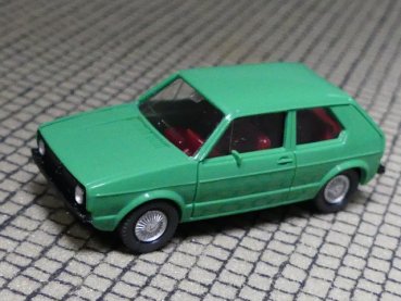 1/87 Wiking VW Golf I 2-türig grün i.A dunkelrot 45/1