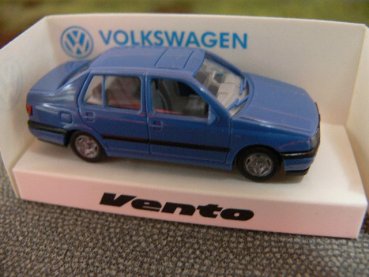 1/87 Wiking VW Vento blau