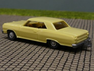 1/87 Wiking Chevrolet Malibu schwefelgelb 220 7E