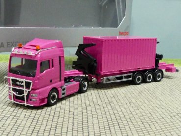 1/87 Herpa MAN TGX XLX Hammar Seitenlader mit 20ft. Container magenta