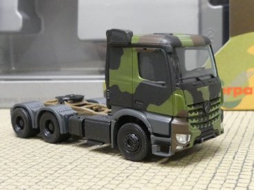 1/87 Herpa MB Arocs 6x4 Zugmaschine Bundeswehr flecktarn 747028