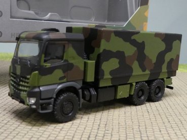 1/87 Herpa MB Arocs 6x6 Pritsche/Plane Bundeswehr flecktarn 746991