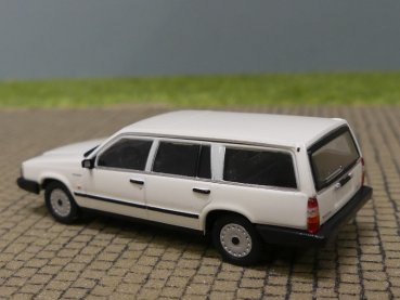 1/87 Minichamps Volvo 740 GL Break 1986 weiß 870 171714