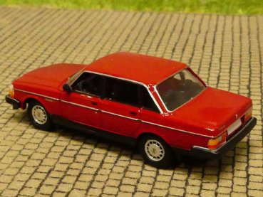 1/87 PCX Volvo 240 rot 870116