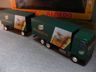 1/87 Albedo MB Actros Wernesgrüner Pils Koffer-HZ 250048