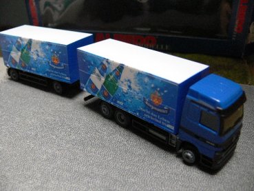 1/87 Albedo MB Actros Margonwasser Koffer-HZ 250072